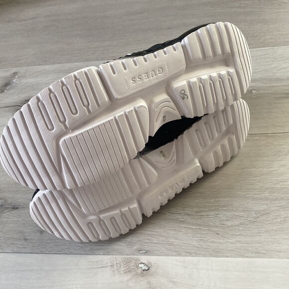 Guess sneakers gmsulman-r mens 10.5 Blk Nwt - Picture 3 of 5